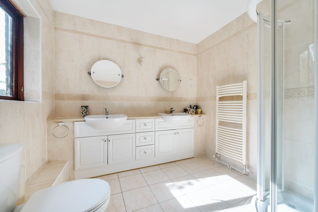 Additional image 17 of 5 bed detached house for saleThe Green, Henley-On-Thames RG9
