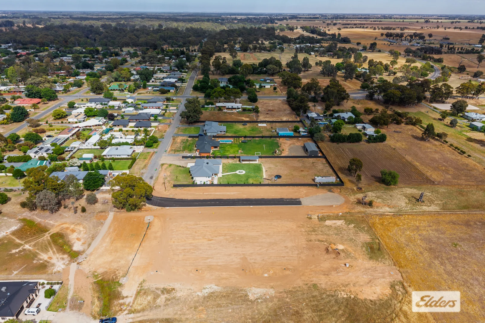 Additional image 7 of 4,5,6 & 7 Hovell Street, Howlong NSW 2643