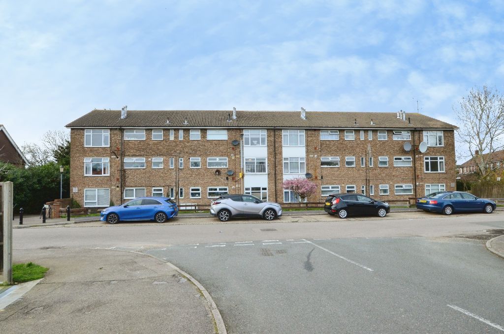 Additional image 16 of 2 bed flat for saleCotswold Avenue, Bushey WD23
