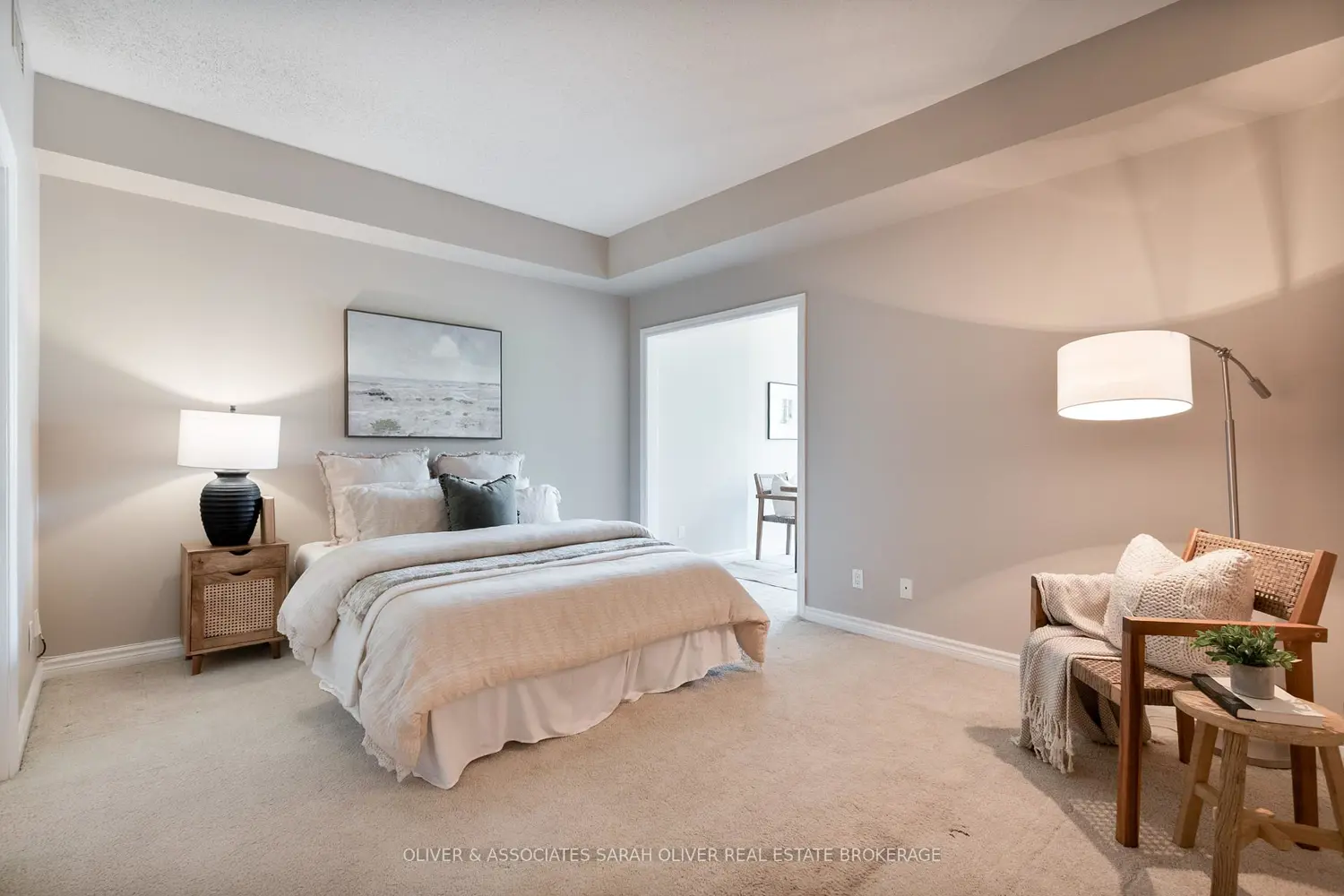 250 Sydenham Street 210 photo 4