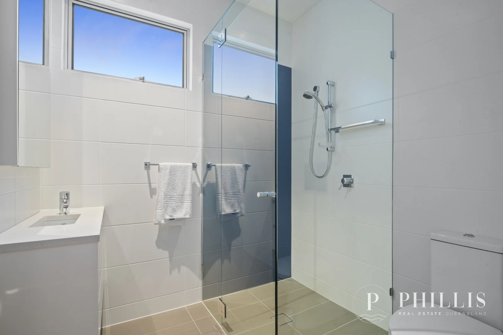 Additional image 38 of 26-28 Royal Albert Crescent, Sovereign Islands QLD 4216