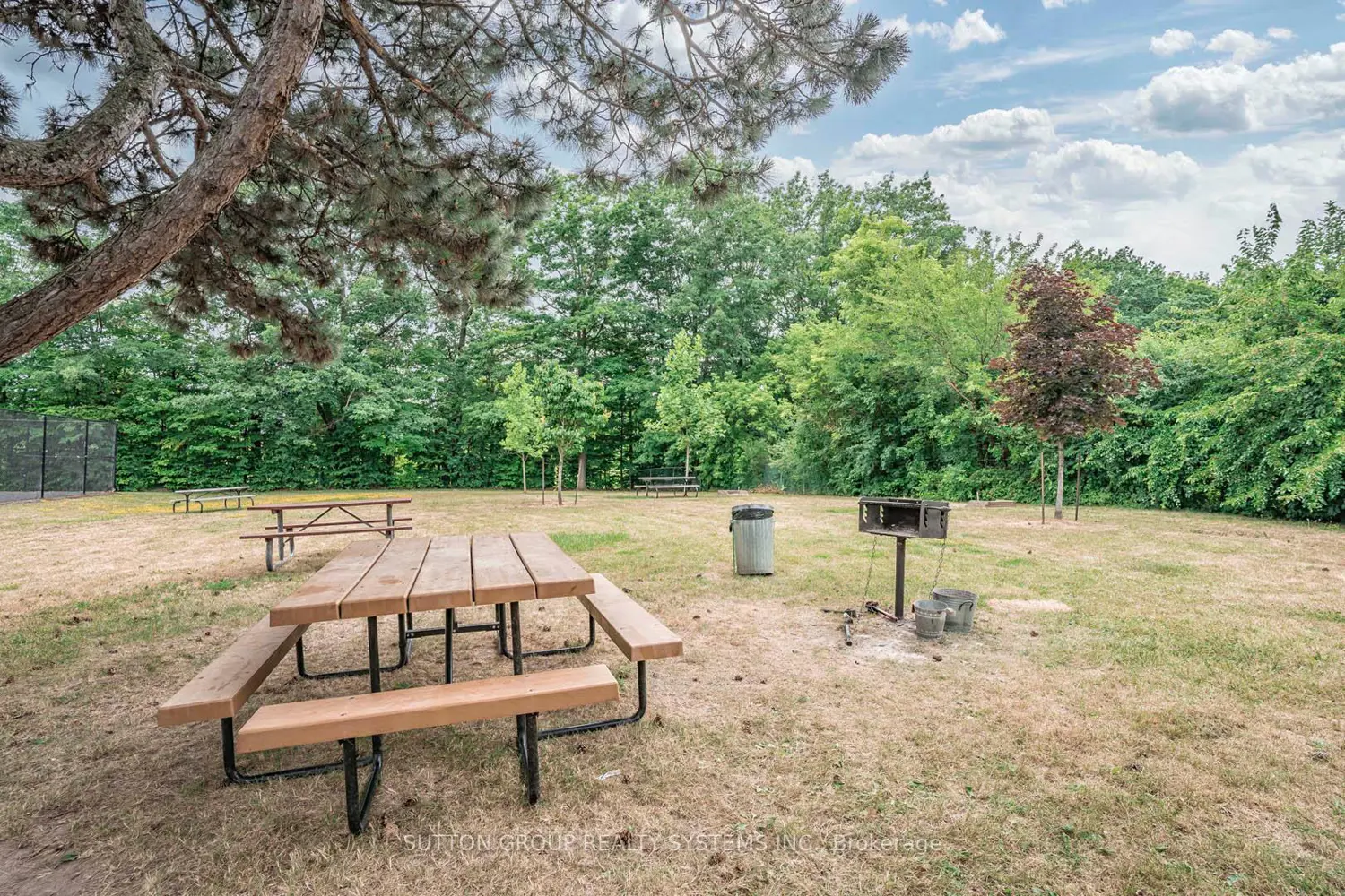 Additional image 17 of 420 Mill Road 904