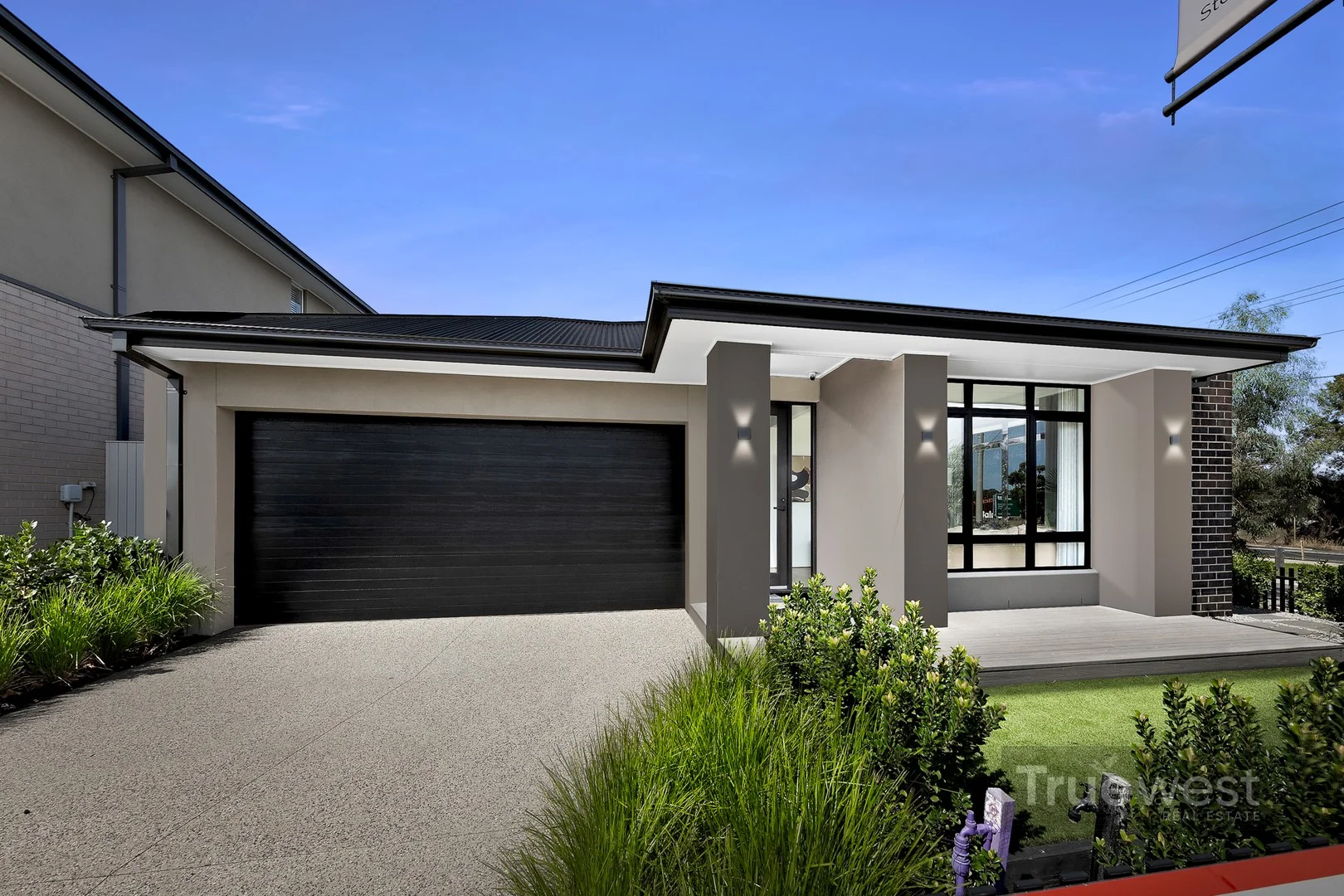 9 Arizona Circuit, Donnybrook VIC 3064