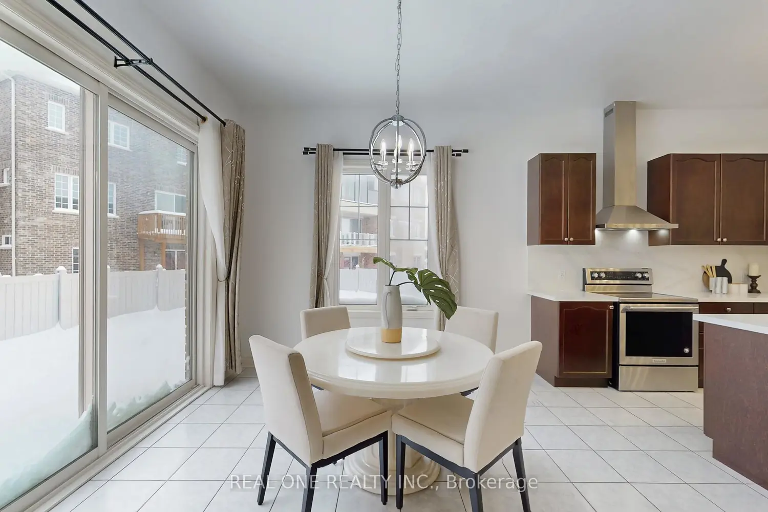 Additional image 9 of 11 Match Point Court