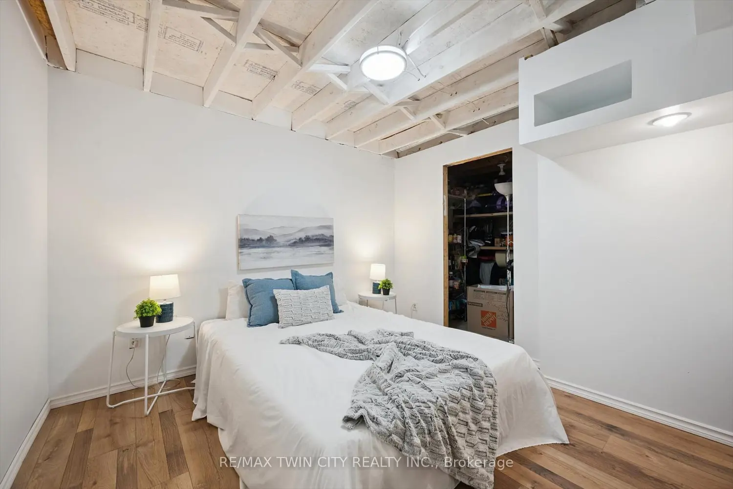 Additional image 11 of 98 Old Maple Lane