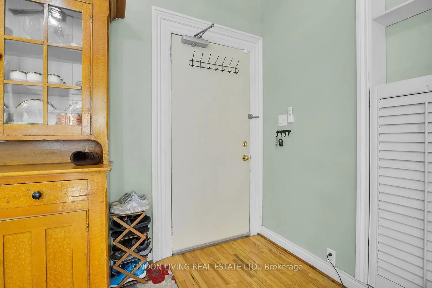 49 Ridout Street 3 photo 3