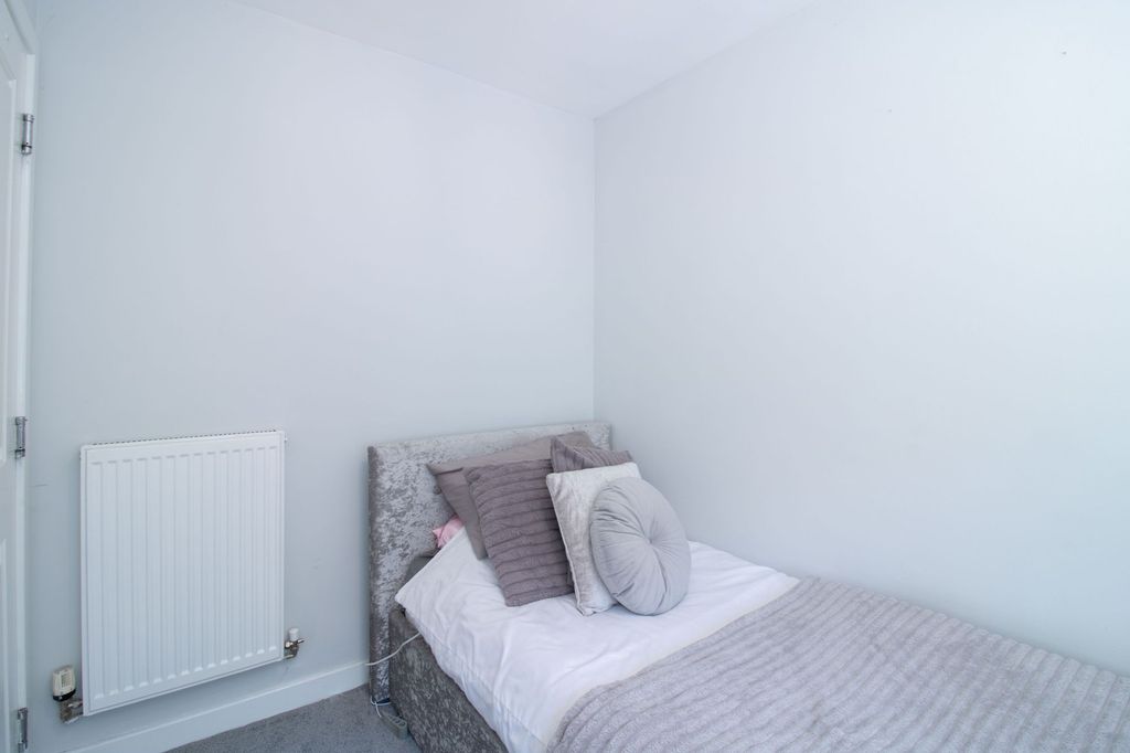 Additional image 15 of 2 bed flat for saleCoed Celynen Drive, Abercarn NP11