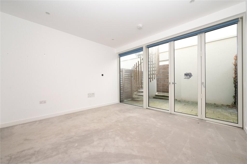 Additional image 11 of London Road, St. Albans, Hertfordshire