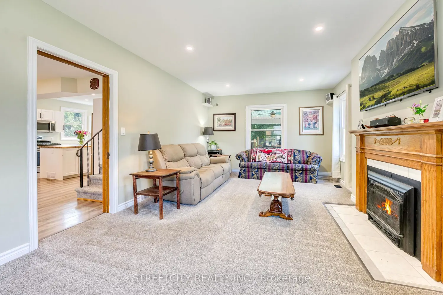 Additional image 18 of 703 Wellington Street