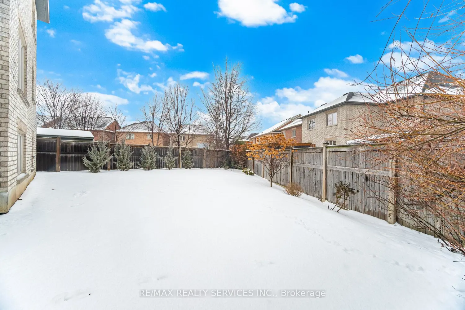 Additional image 19 of 17 Island Grove