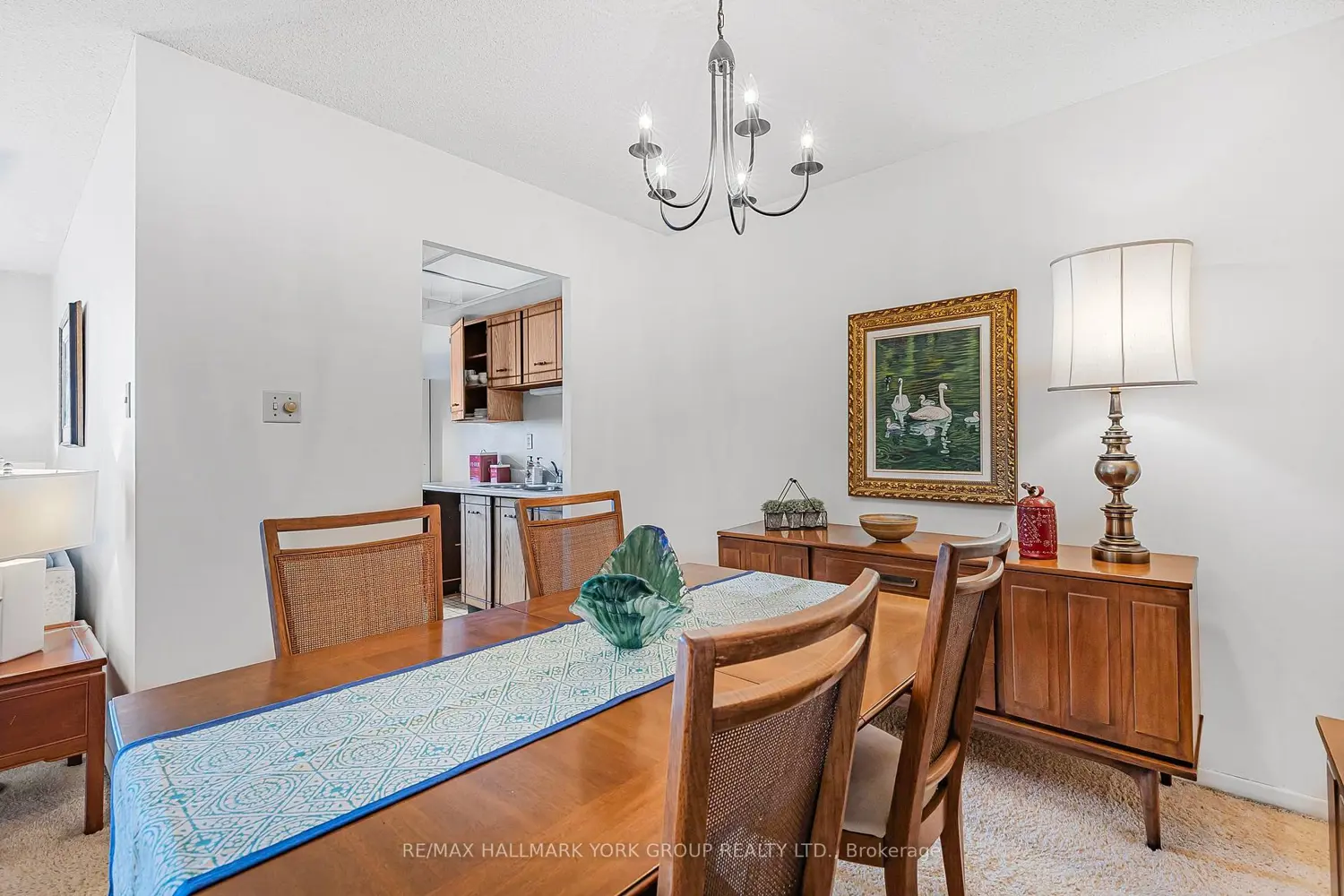 Additional image 10 of 7811 Yonge Street 1007