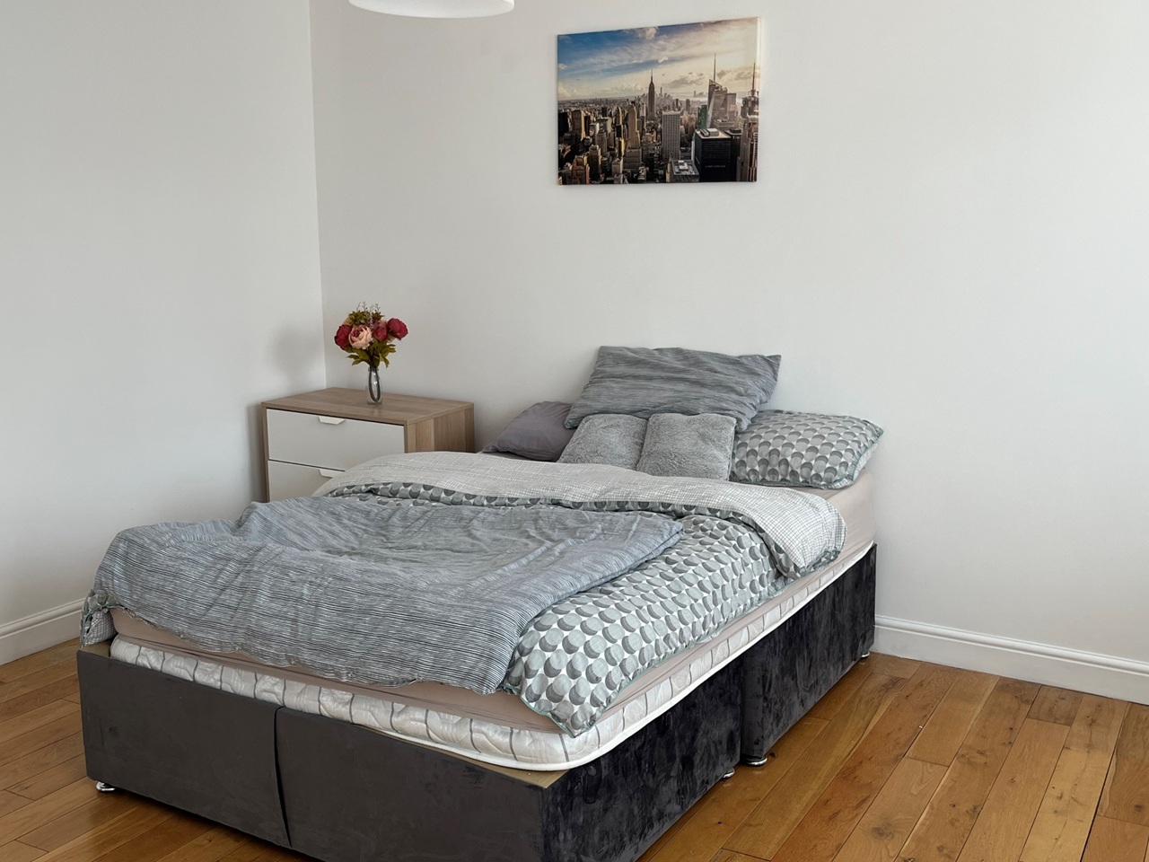 Additional image 3 of Studio Flat, Wilton Road, SW1V, N1 7GU