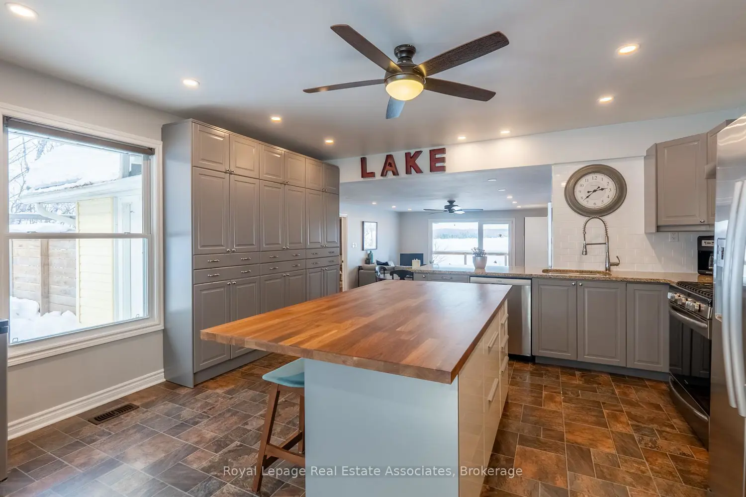 Additional image 4 of 398 Gilbert Bay Lane