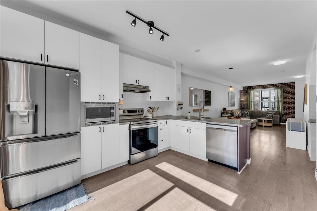 Additional image 3 of 61-14838 61 Avenue, Surrey, BC, V3S 2P3