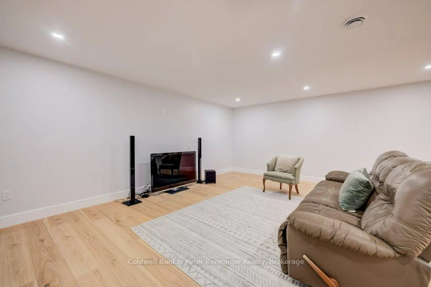 Additional image 10 of 8 Mel Street