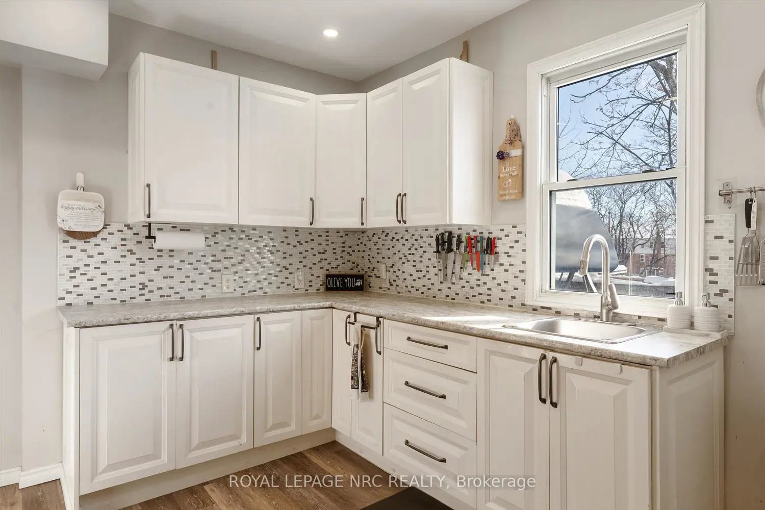 Additional image 8 of 4688 Mcdougall Crescent