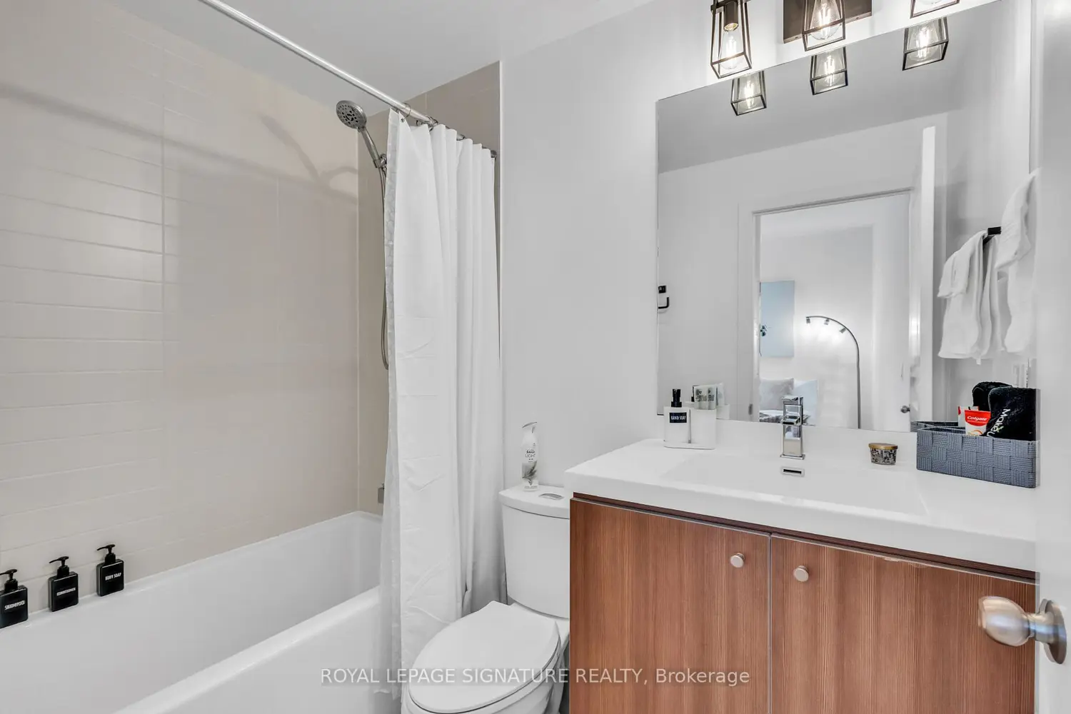 Additional image 5 of 105 George Street 410