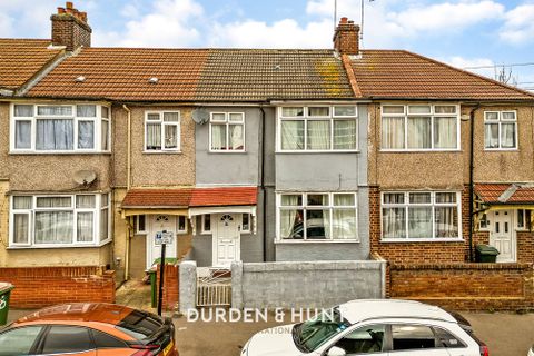 Wolferton Road, London E12