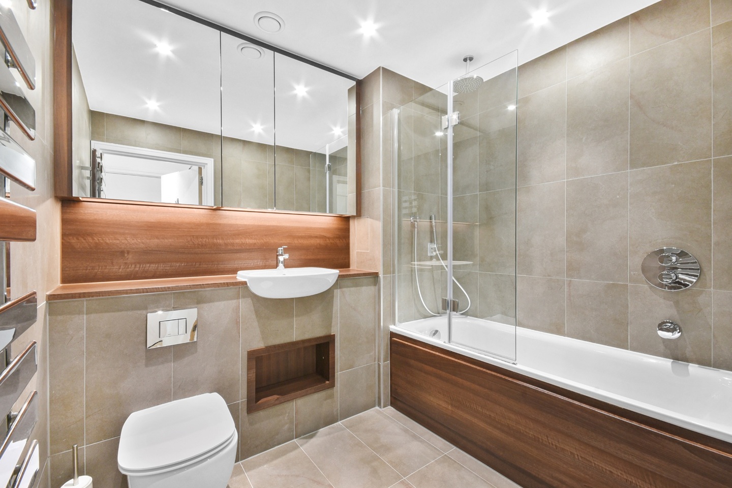 Additional image 10 of 1 Bed Flat, Gladwin Tower, SW8, N1 7GU