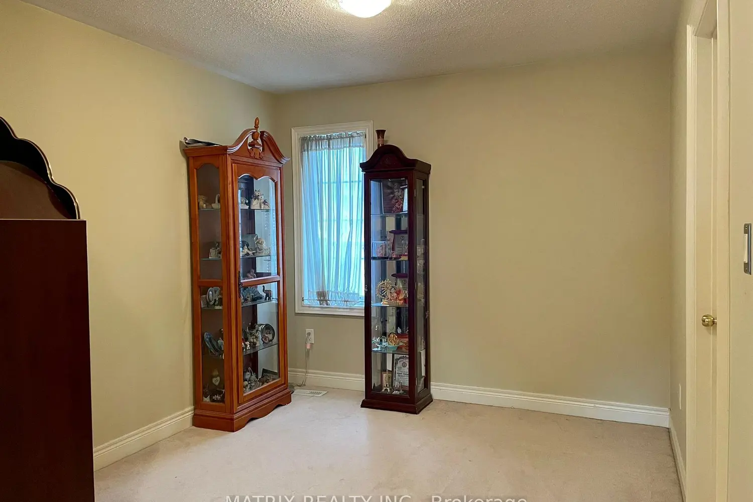 Additional image 18 of 69 Ken Laushway Avenue