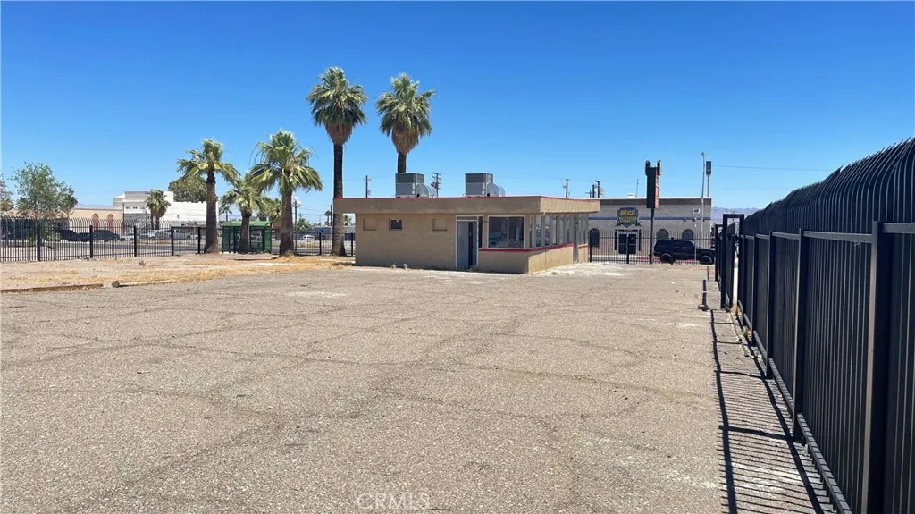 Additional image 23 of 701 W Broadway Street, Needles, CA 92363