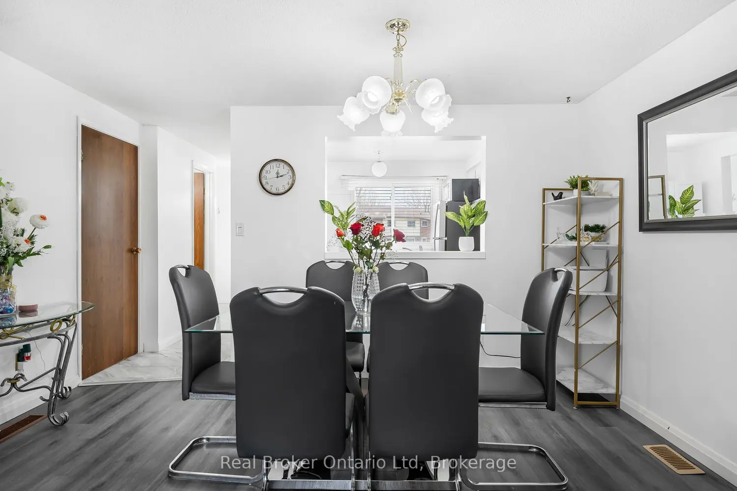 Additional image 7 of 5982 Dunn Street 8