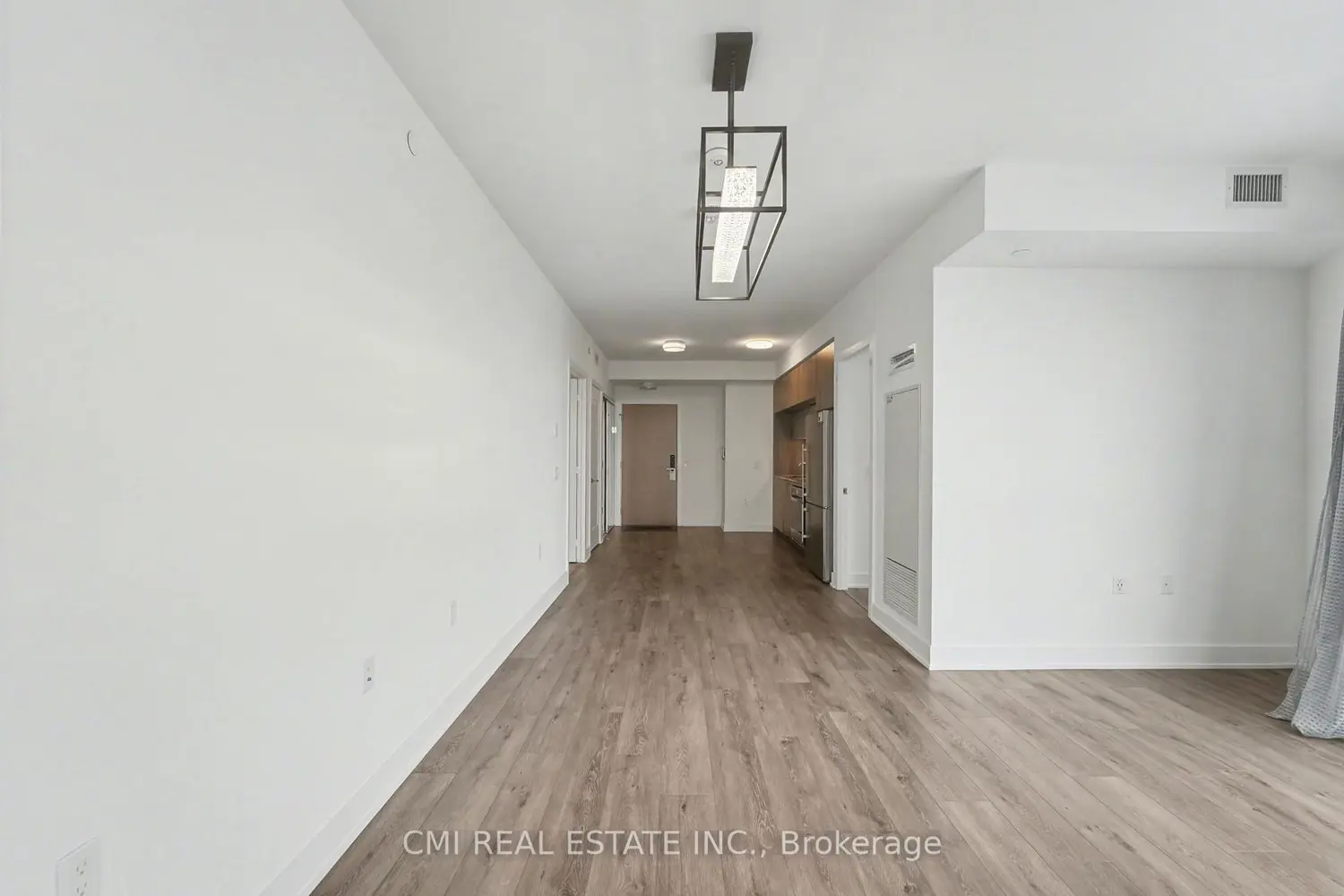 Additional image 11 of 585 Bloor Street 3317