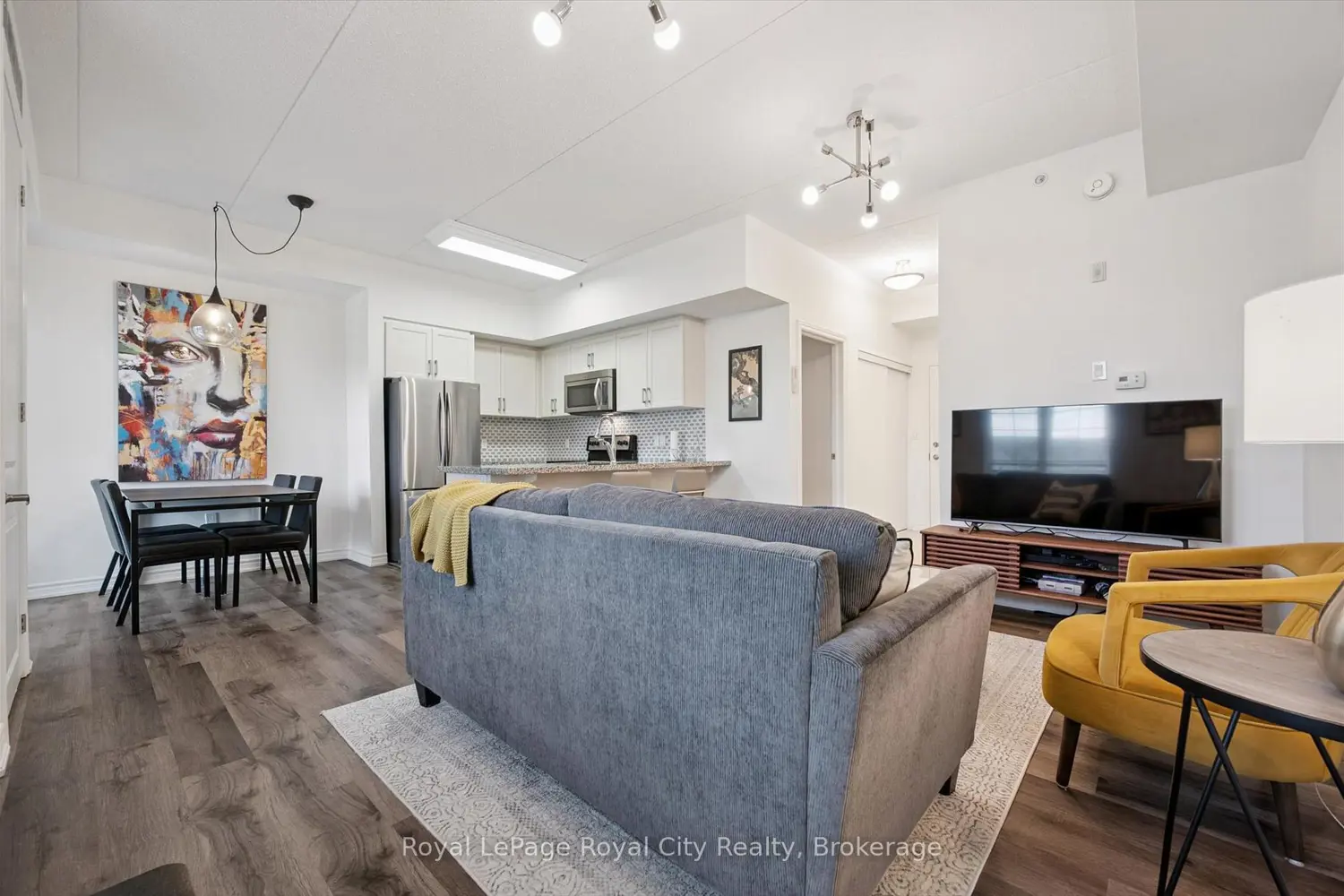 Additional image 5 of 1077 Gordon Street 228