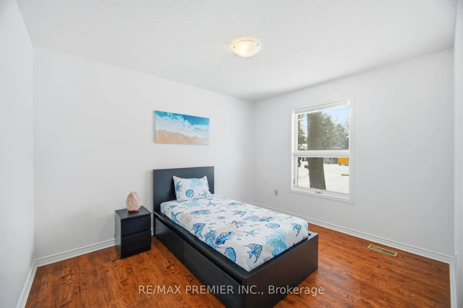 Additional image 7 of 752 Pinegrove Avenue