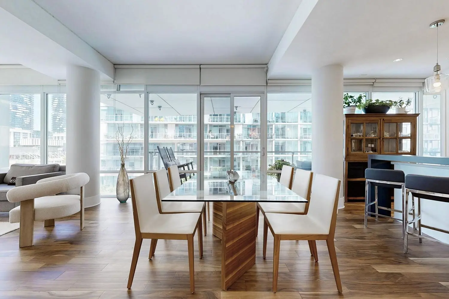 Additional image 6 of 29 Queens Quay 401