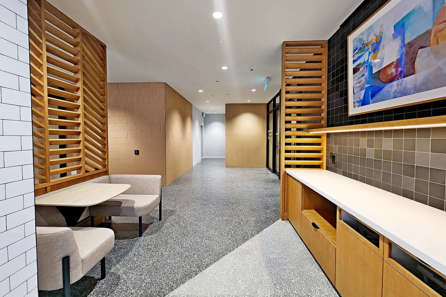 Additional image 5 of 2495 Eglinton Avenue 1902