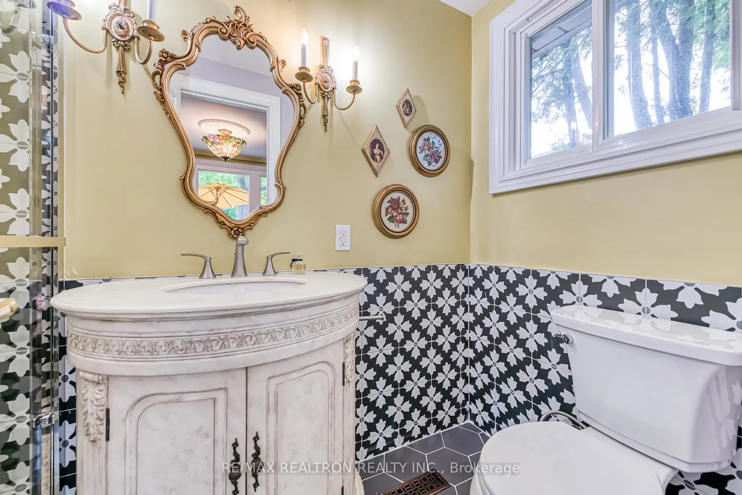 Additional image 14 of 15 Lincoln Green Drive