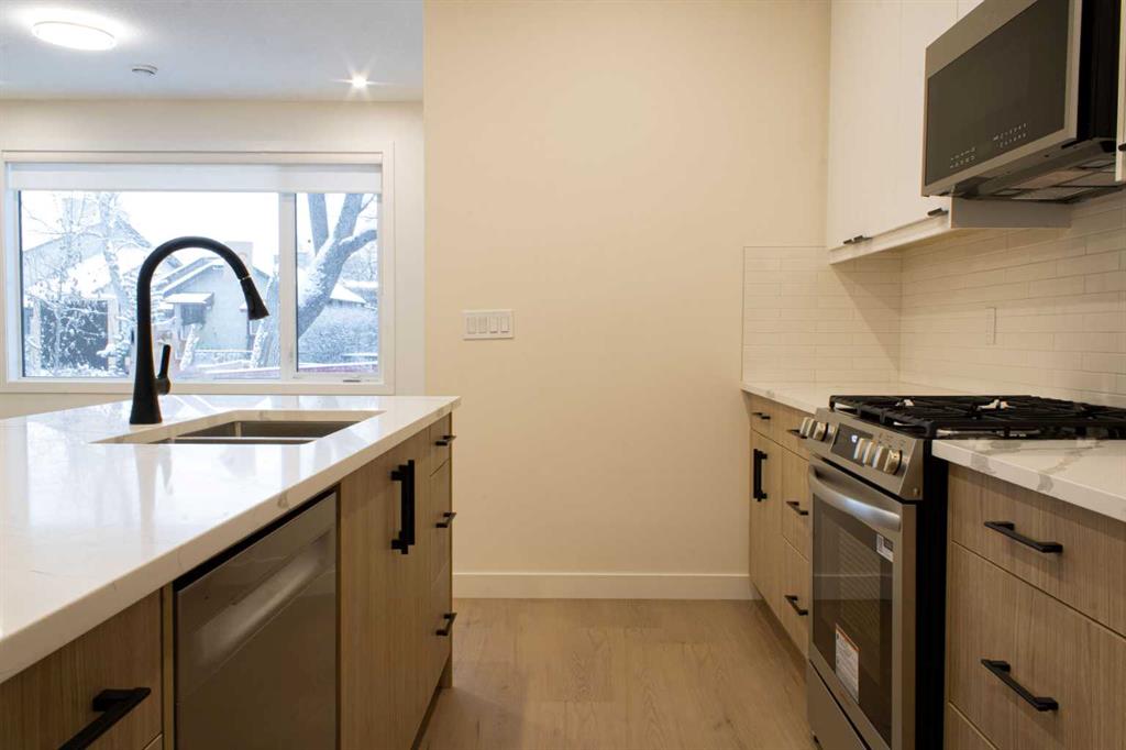 Additional image 5 of Upper-1512 21 Avenue NW, Calgary, AB, T2M 1L8