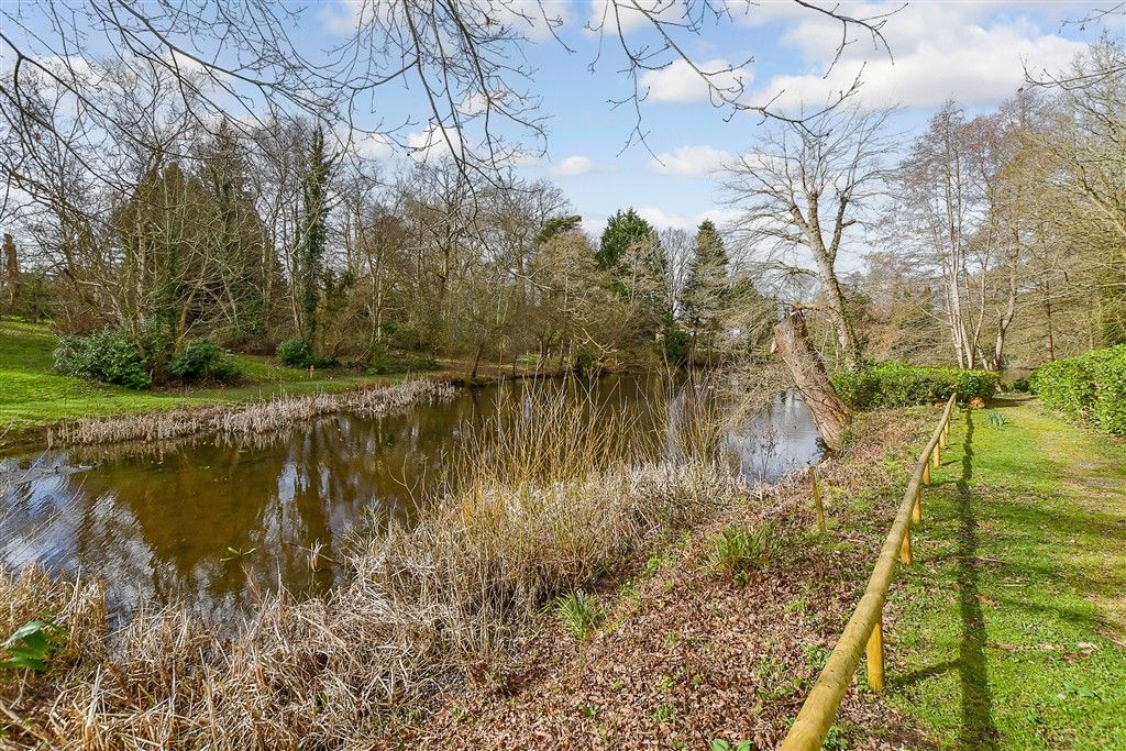 Additional image 2 of 3 bed flat for saleWarberry Park Gardens, Tunbridge Wells, Kent TN4