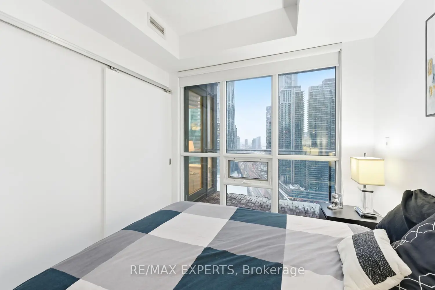 Additional image 11 of 55 Bremner Boulevard 2405