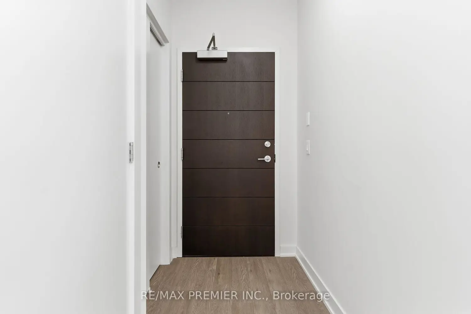 Additional image 6 of 212 King William Street 914