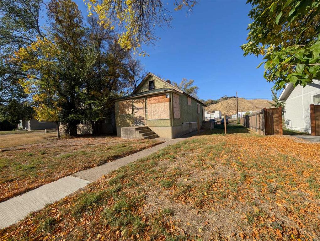 Additional image 2 of 620 Spencer Street SE, Medicine Hat, AB, T1A 1Y7