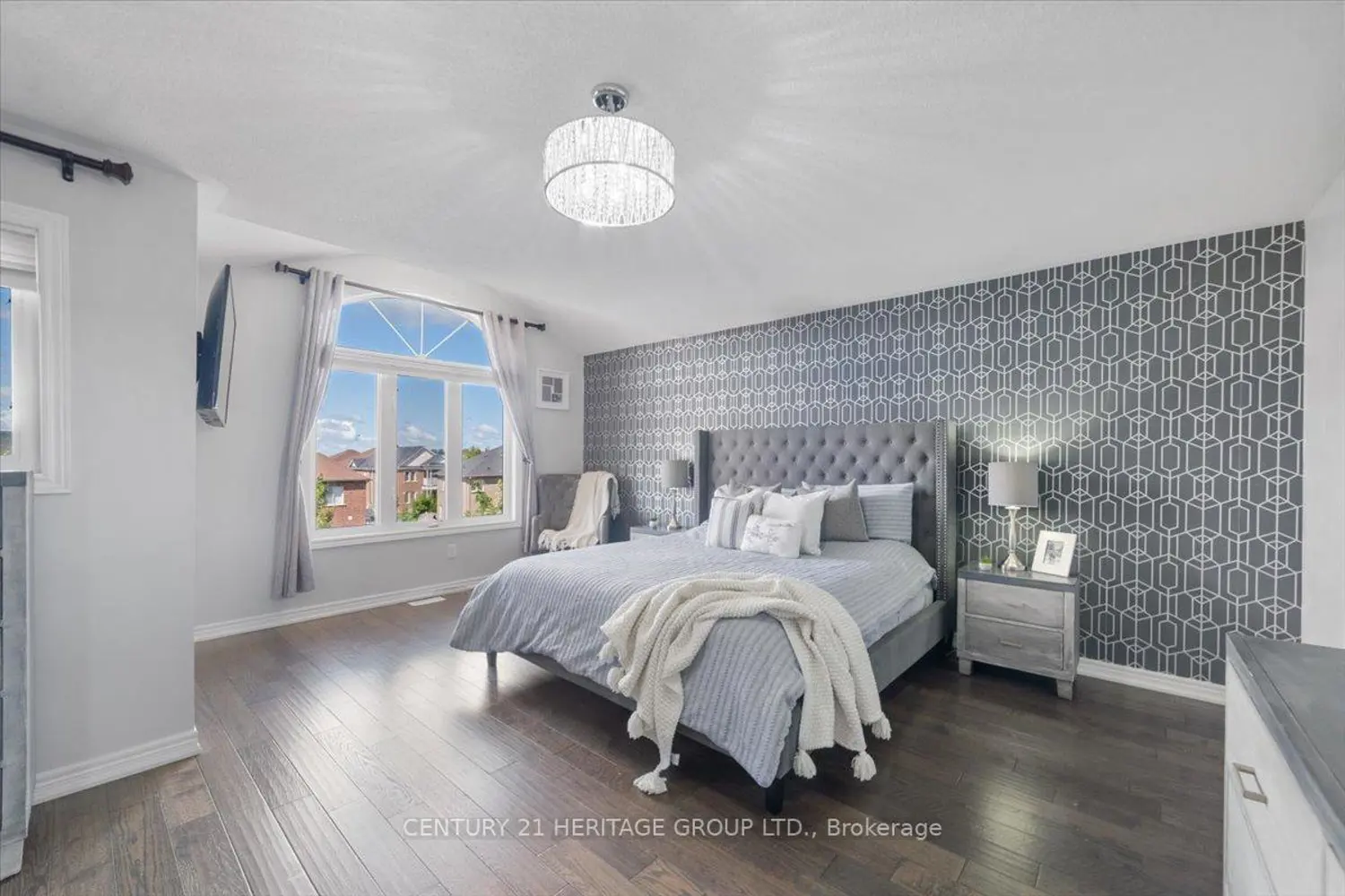 28 West Park Avenue photo 2