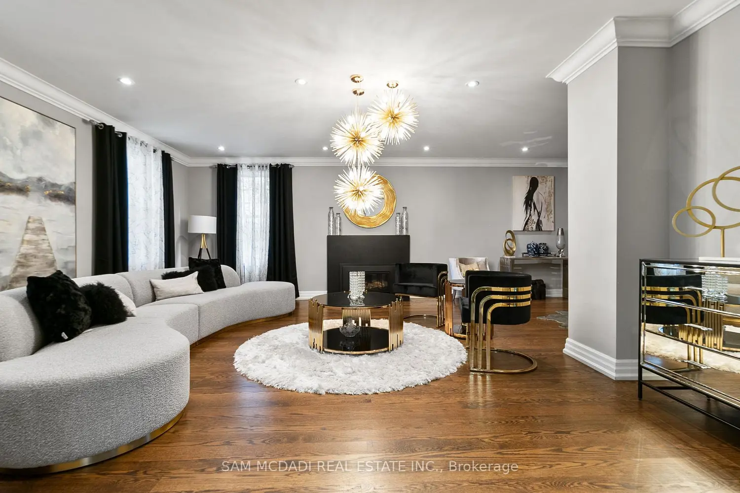 Additional image 4 of 2552 Jarvis Street