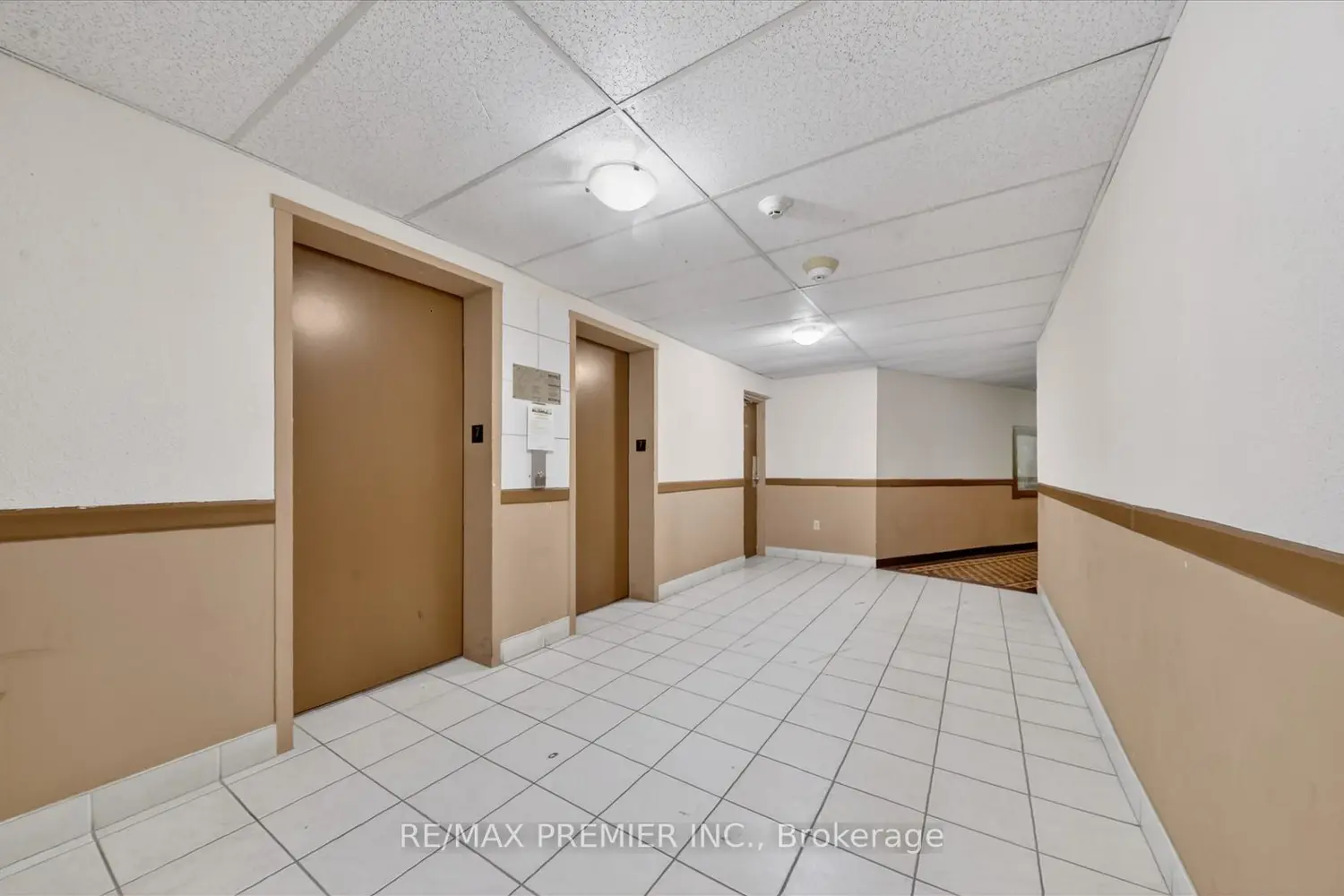 Additional image 3 of 3555 Derry Road 712