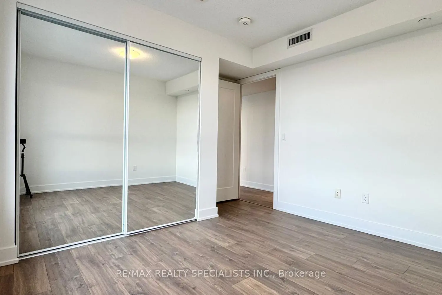 Additional image 14 of 7 Mabelle Avenue 2909