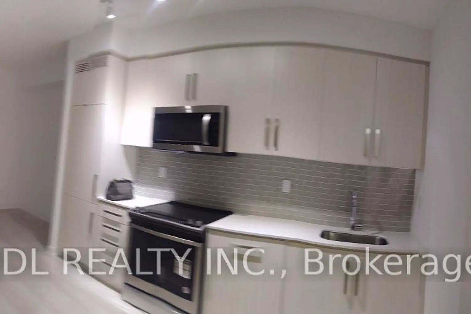 Additional image 2 of 5180 Yonge Street 2112