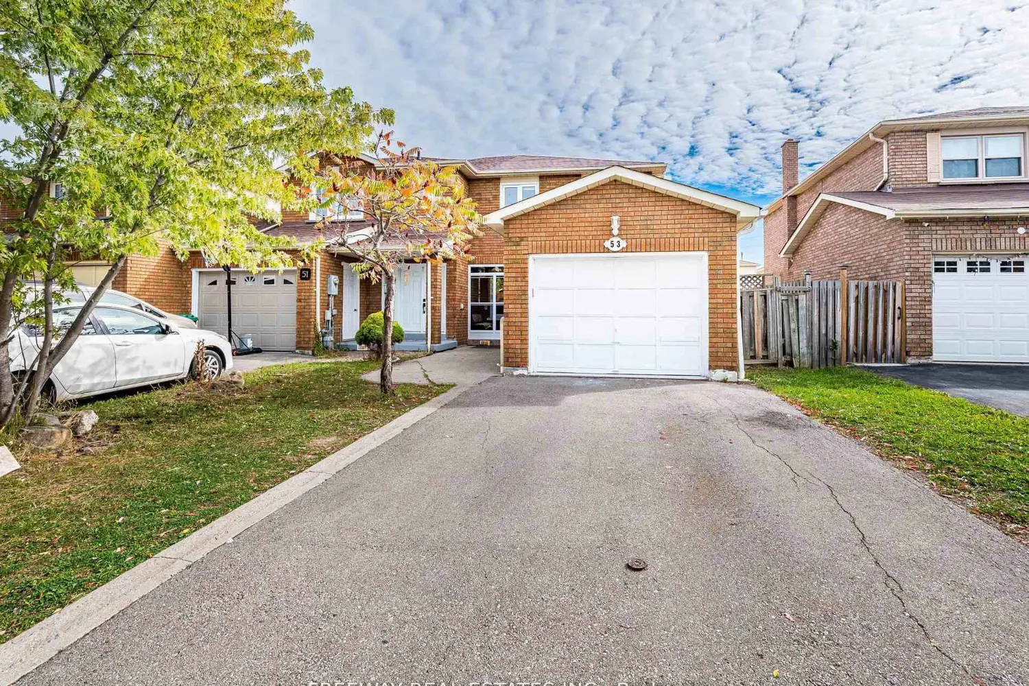 Additional image 3 of 53 Dutch Crescent