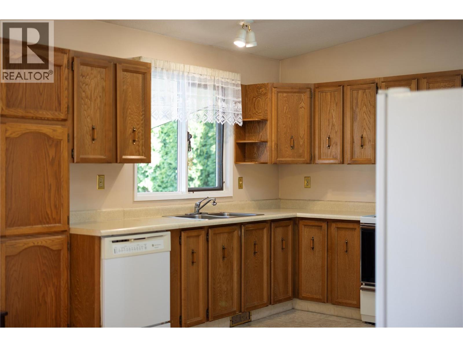 Additional image 3 of 250 Hillaby Avenue, Kelowna, BC, V1X5V6