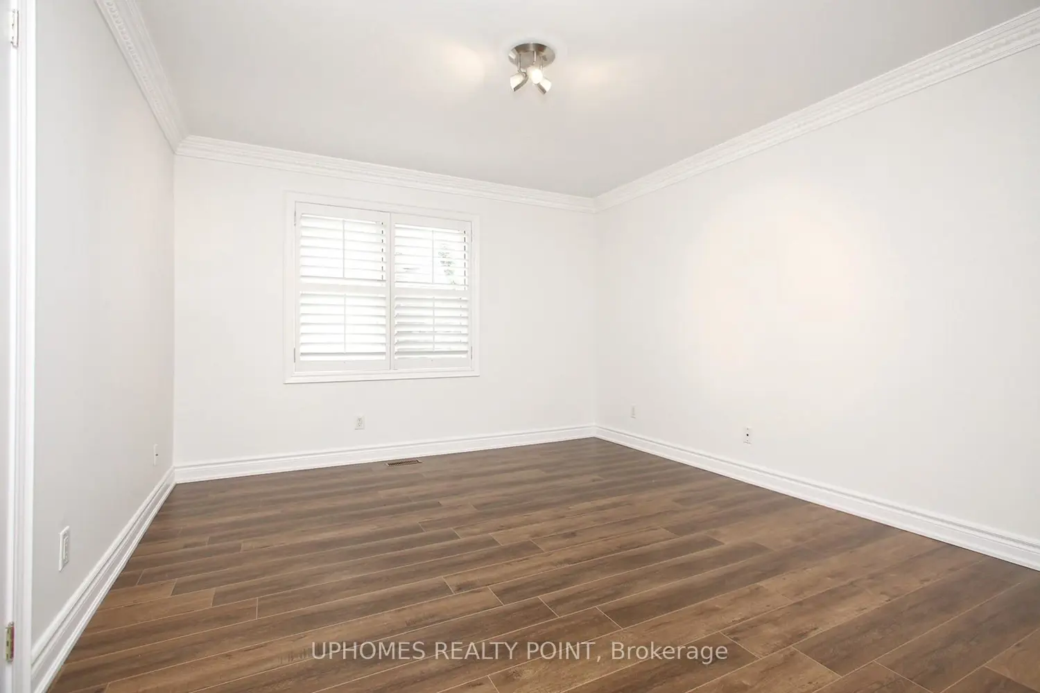 Additional image 9 of 549 Renshaw Court