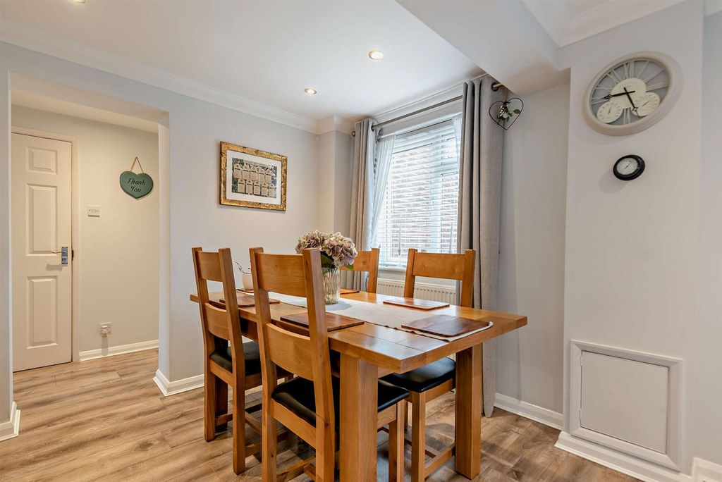 Additional image 8 of 4 bed semi-detached house for saleBracken Way, Chobham, Woking GU24