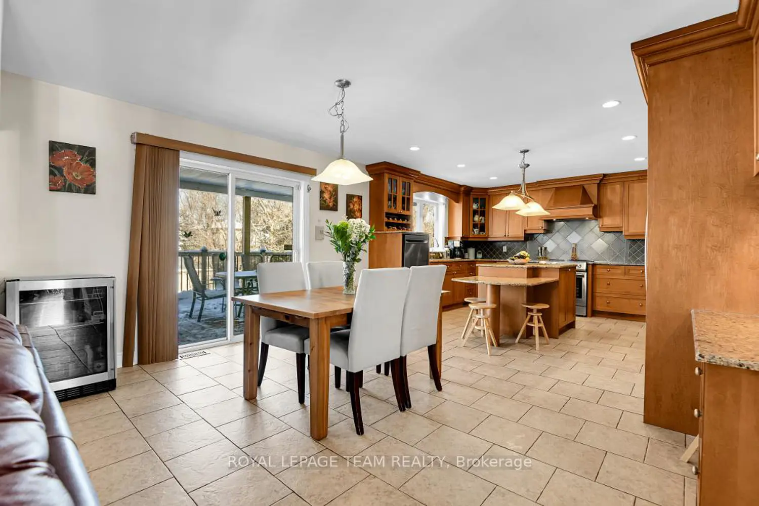 6637 Stanmore Street photo 4