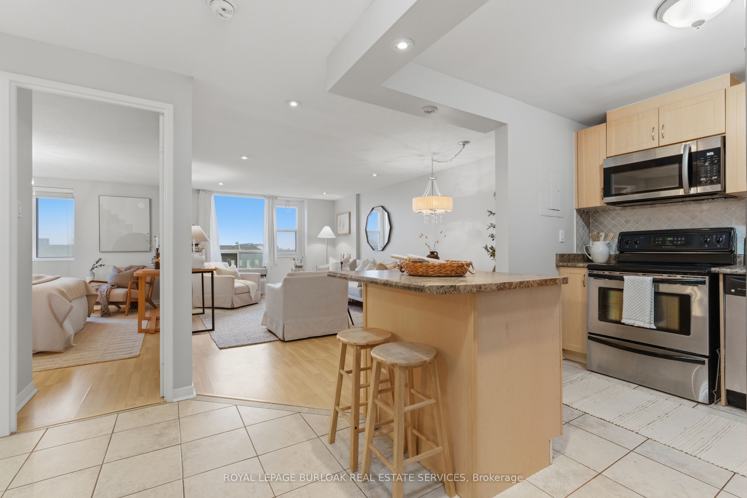 Additional image 3 of 312-6720 Glen Erin Drive, Mississauga, ON, L5N 3K8