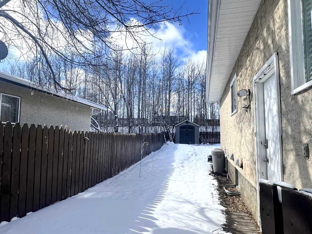 Additional image 3 of 24 45 Street Crescent, Sylvan Lake, AB, T4S2P9