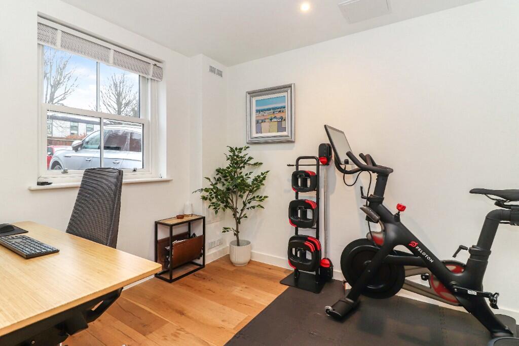 Additional image 12 of Oak Tree Gardens, St. Albans, Hertfordshire, AL1